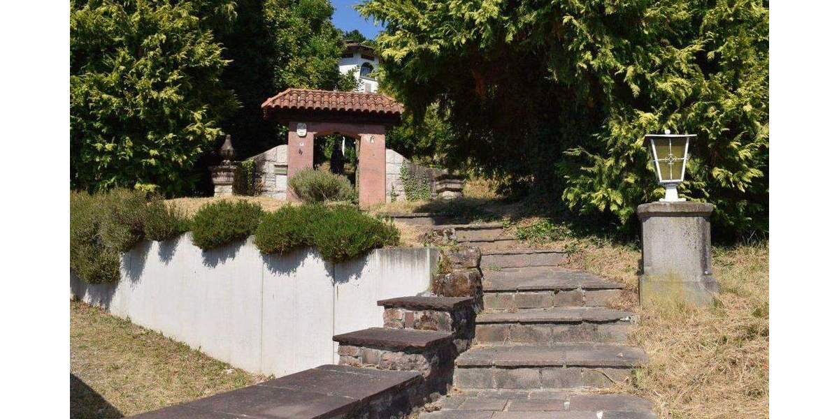 Einfamilienhaus Ottersweier Ortsgebiet - 7 Zimmer, 170 m&sup2;, 550.000&euro; | Angebot:25654336