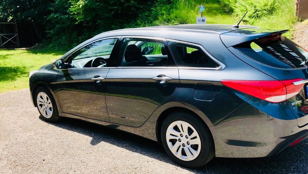 Hyundai i40 156.000 km 6.900 &euro; Lauf 77886
