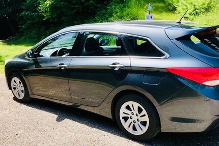 Hyundai i40 156.000 km 7.200 &euro; Lauf 77886