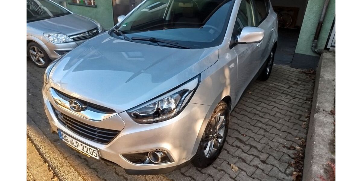Hyundai ix35 132.000 km 7.250 &euro; Lauf 77886