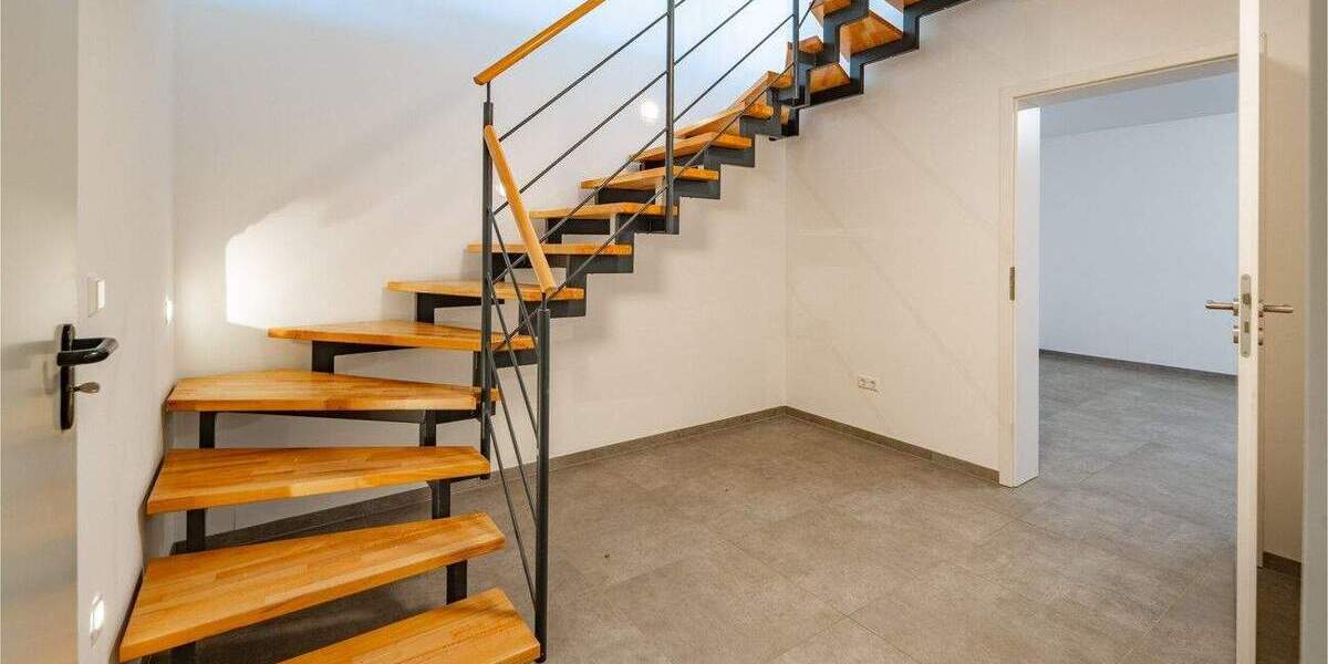 Doppelhaushälfte Gernsbach - 5 Zimmer, 157 m&sup2;, 2.000&euro; | Angebot:25702797