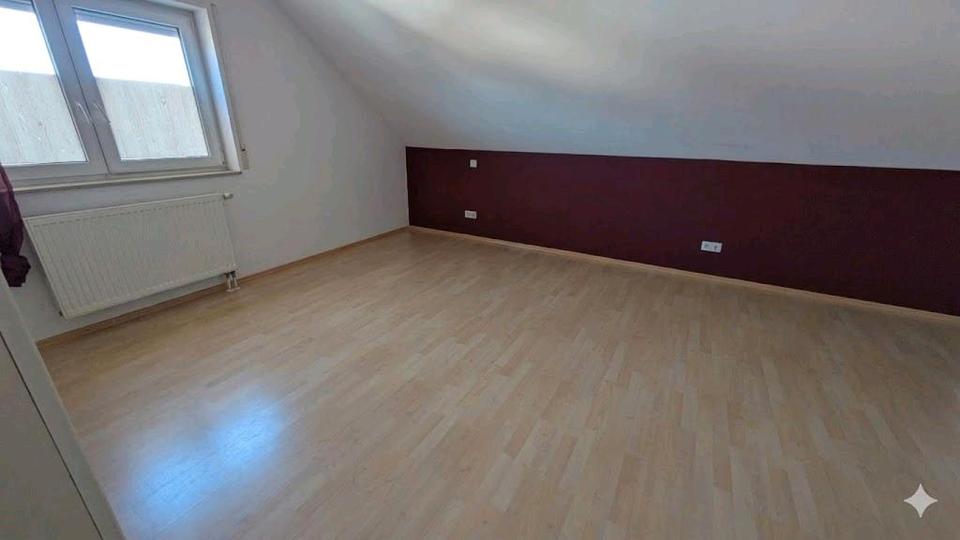 Etagenwohnung Rheinmünster - 4 Zimmer, 100 m&sup2;, 1.000&euro; | Angebot:25370404