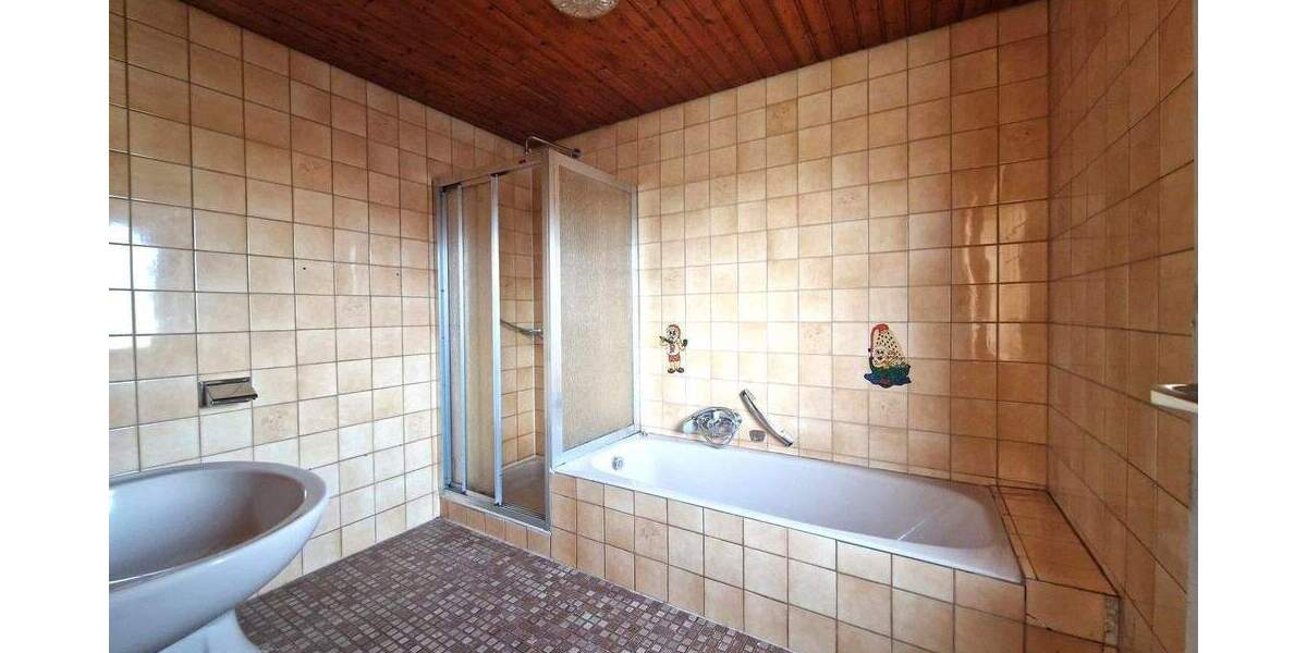 Bauernhaus, Landhaus Simmersfeld - OT Ettmannsweiler - 7 Zimmer, 163 m&sup2;, 159.000&euro; | Angebot:25694204