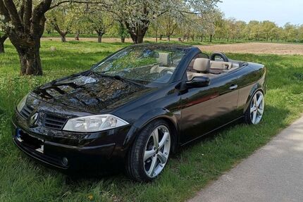 Renault Megane 171.500 km 2.450 &euro; Lauf 77886