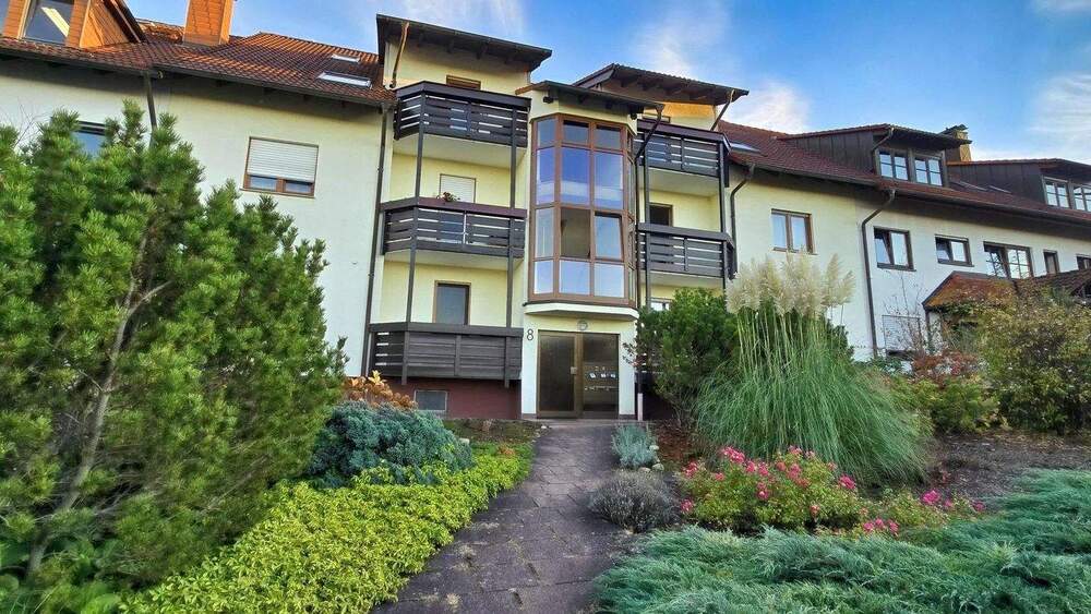 Etagenwohnung Karlsbad Langensteinbach - 5 Zimmer, 98 m&sup2;, 980&euro; | Angebot:25937584