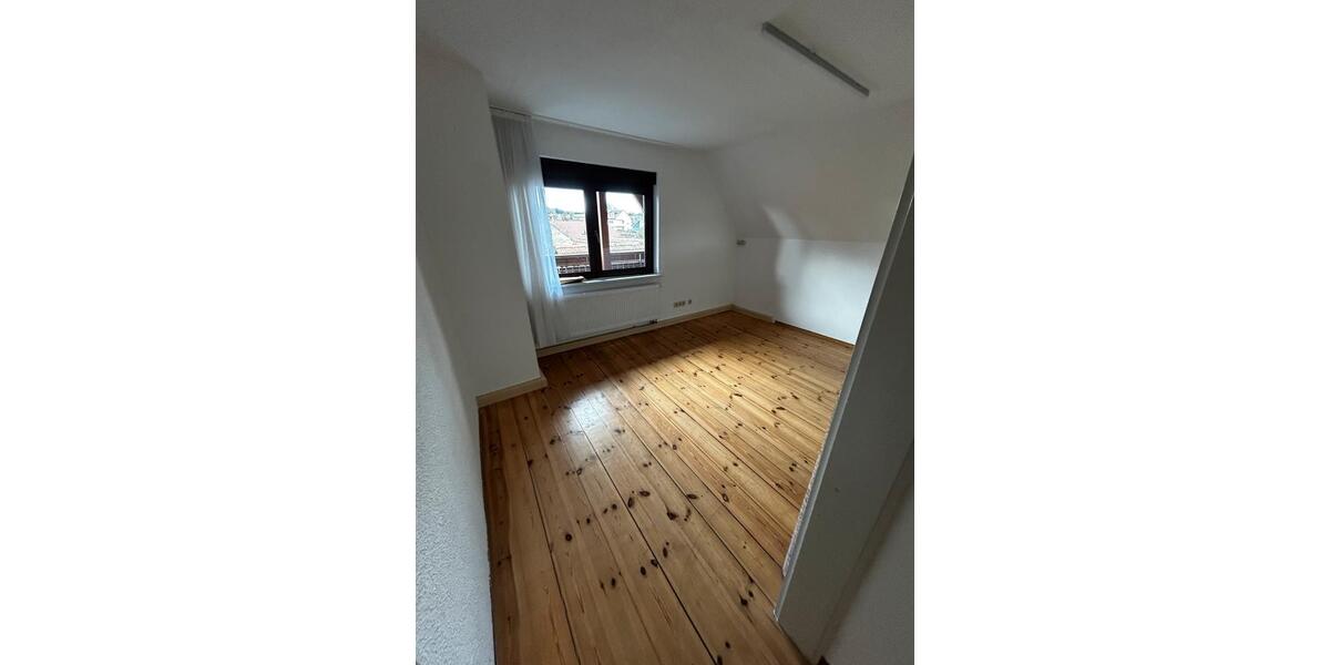 Dachgeschoßwohnung Neuweiler - 4.5 Zimmer, 110 m&sup2;, 1.200&euro; | Angebot:25398892