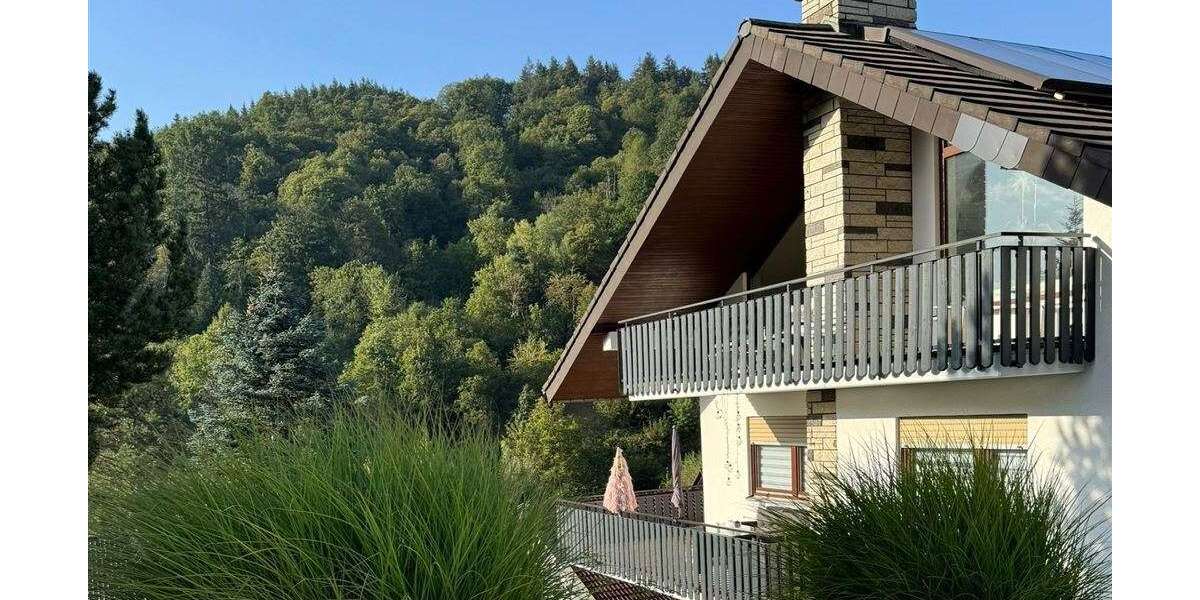 Einfamilienhaus Gernsbach - 8 Zimmer, 275 m&sup2;, 750.000&euro; | Angebot:25201350