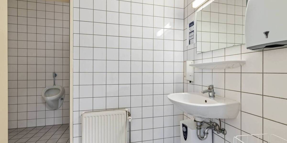 Gewerbeobjekt Ettlingen - 1 Zimmer, 822 m&sup2;, 8.200&euro; | Angebot:25680922