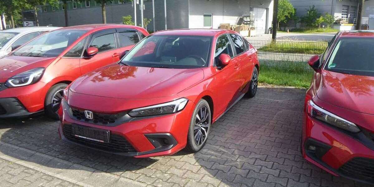 Honda Civic 3.881 km 32.890 &euro; Ettlingen-Bruchhausen 76275