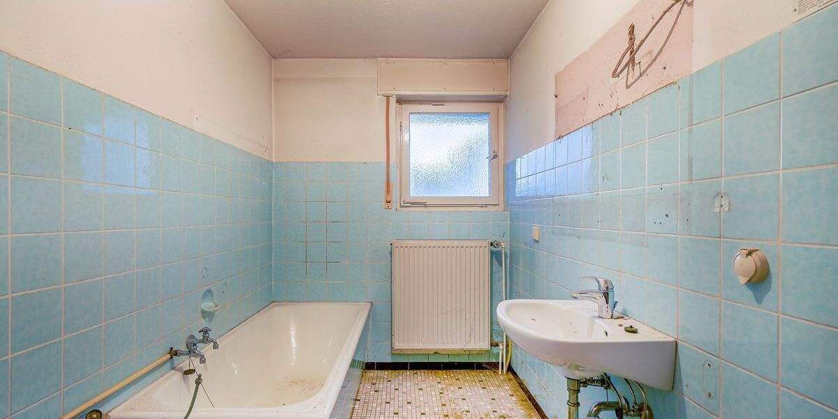 Mehrfamilienhaus, Wohnhaus Marxzell / Burbach Burbach - 7 Zimmer, 209 m&sup2;, 299.500&euro; | Angebot:25814994