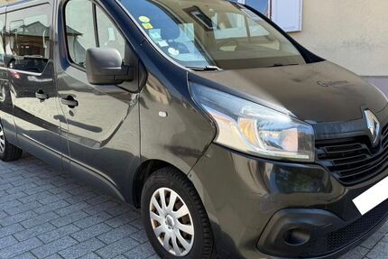 Renault Trafic 230.000 km 8.900 &euro; ACHERN 77855