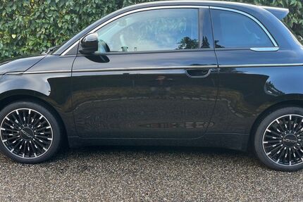 Fiat 500e 9.900 km 19.850 &euro; Baden-Baden 76534