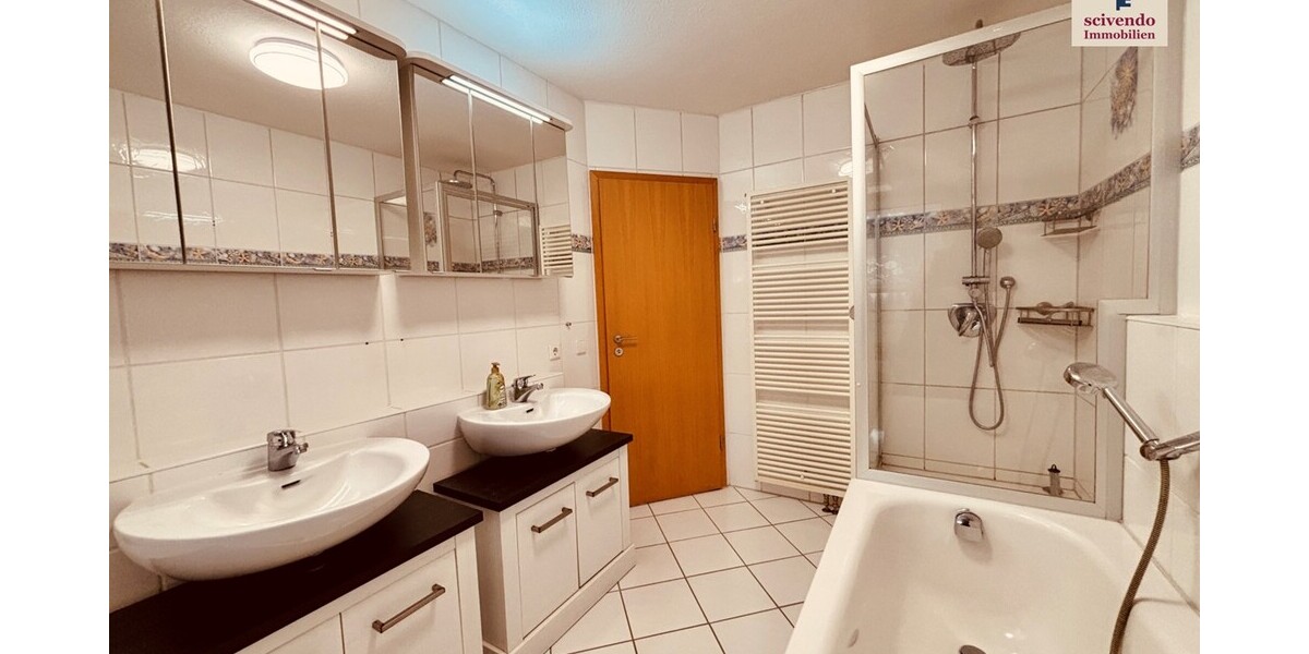 Helle DG-Wohnung mit Balkon Nähe PF/KA - 3- Straubenhardt | Angebot:25567691