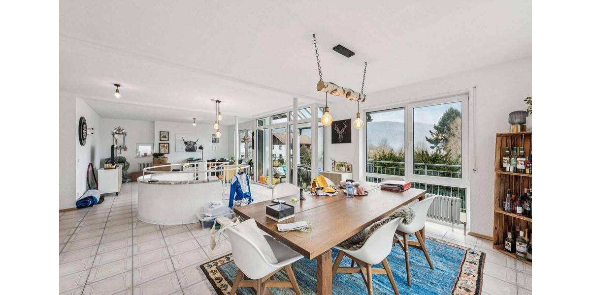 Etagenwohnung Forbach - 4 Zimmer, 134 m&sup2;, 1.200&euro; | Angebot:25561032