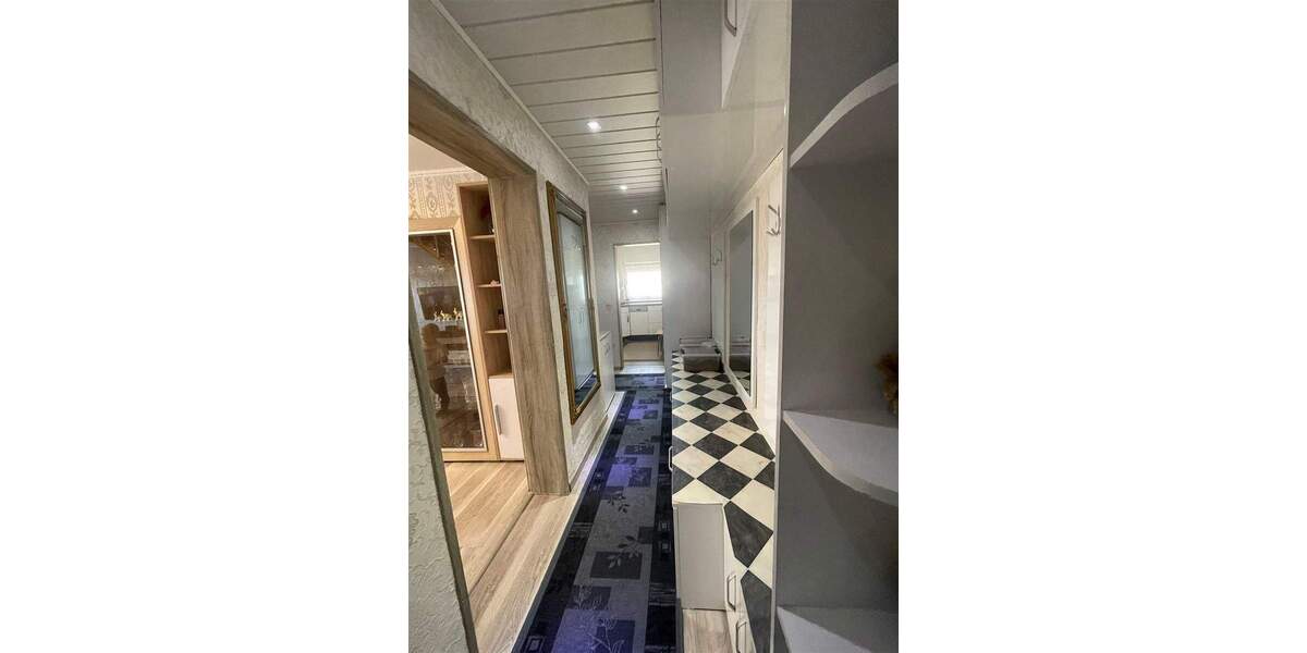 Etagenwohnung Rastatt - 4 Zimmer, 101 m&sup2;, 195.000&euro; | Angebot:25776347