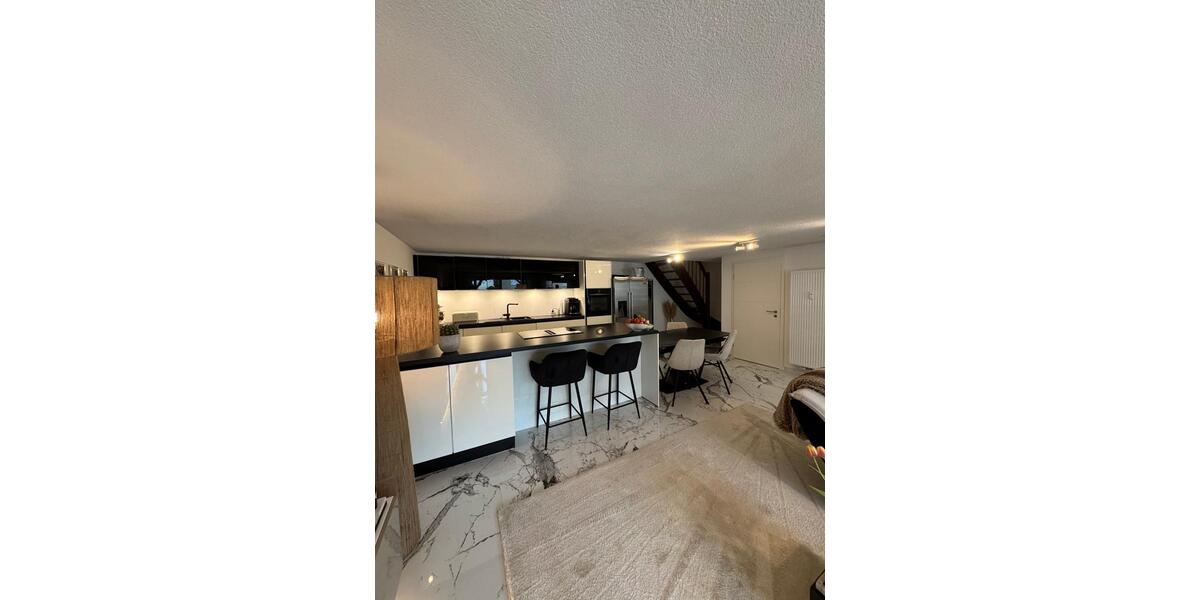 Etagenwohnung Baden-Baden Lichtental - 2 Zimmer, 92 m&sup2;, 1.100&euro; | Angebot:25964359