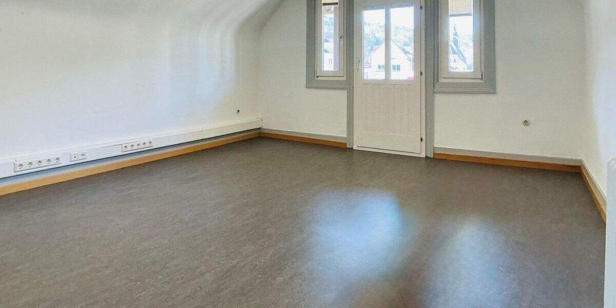 Mehrfamilienhaus, Wohnhaus Gernsbach - 6 Zimmer, 178 m&sup2;, 325.000&euro; | Angebot:25669029