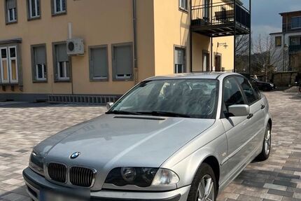 BMW 318 273.000 km 1.300 &euro; Baden Baden 76532