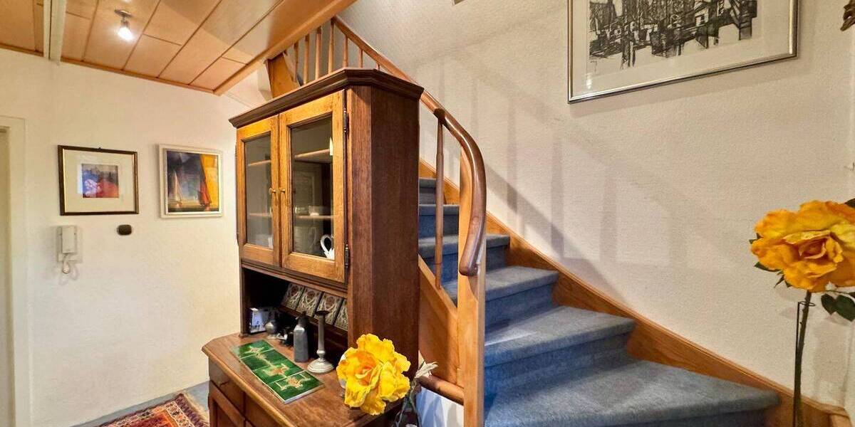 Einfamilienhaus Baden-Baden Innenstadt - 8 Zimmer, 200 m&sup2;, 675.000&euro; | Angebot:25674406