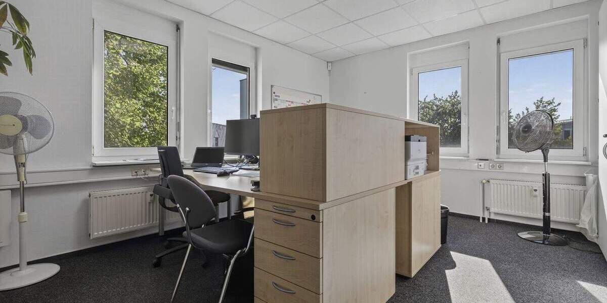 Gewerbeobjekt Ettlingen - 9 Zimmer, 280 m&sup2;, 3.052&euro; | Angebot:25680893