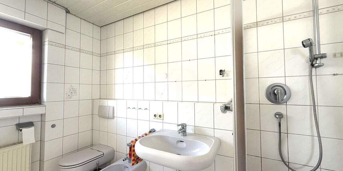 Mehrfamilienhaus, Wohnhaus Dobel - 1 Zimmer, 288 m&sup2;, 550.000&euro; | Angebot:25691738