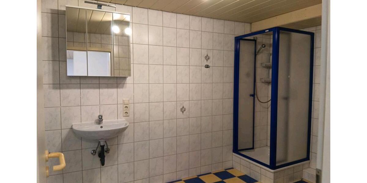 Etagenwohnung Bad Herrenalb - 2.5 Zimmer, 66 m&sup2;, 126.000&euro; | Angebot:25858189