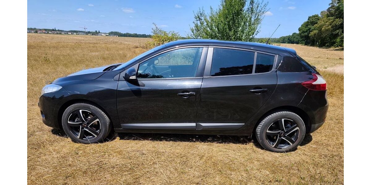 Renault Megane 104.000 km 3.199 &euro; Hügelsheim 76549