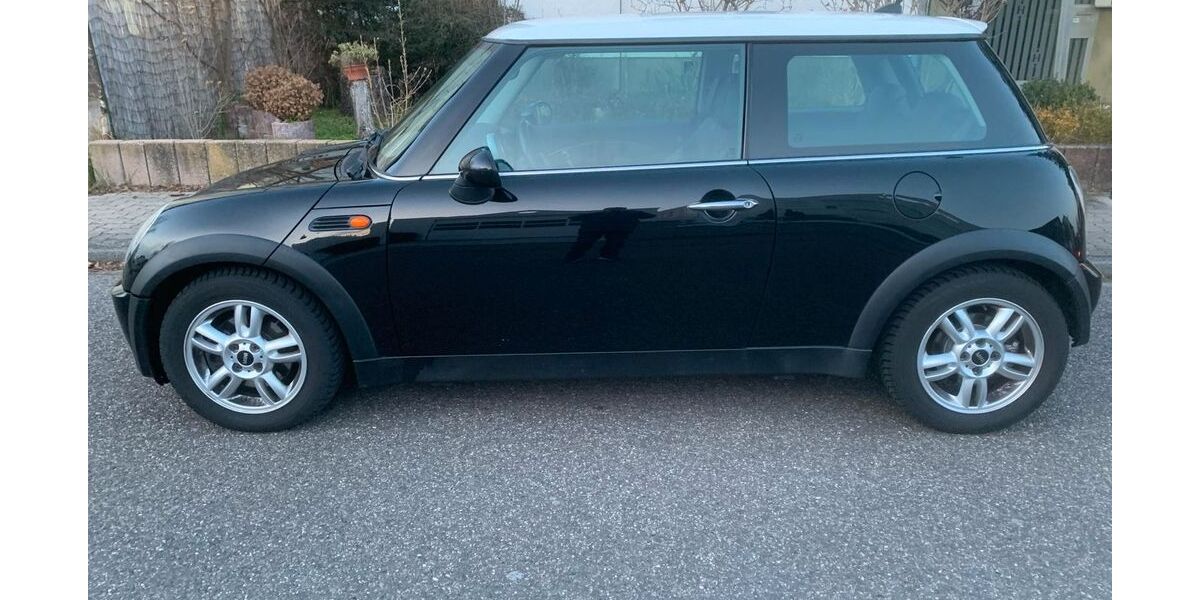 Mini Cooper 188.000 km 3.990 &euro; BADEN-BADEN 76530