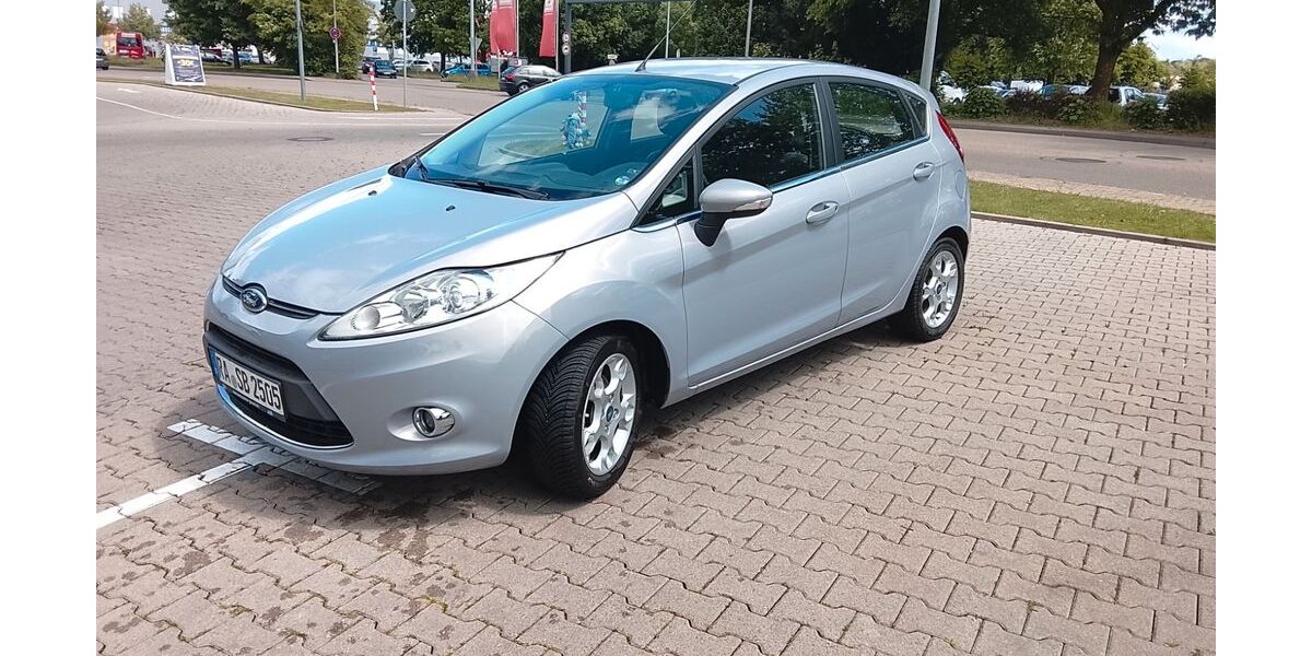 Ford Fiesta 103.116 km 5.000 &euro; Au am Rhein 76474
