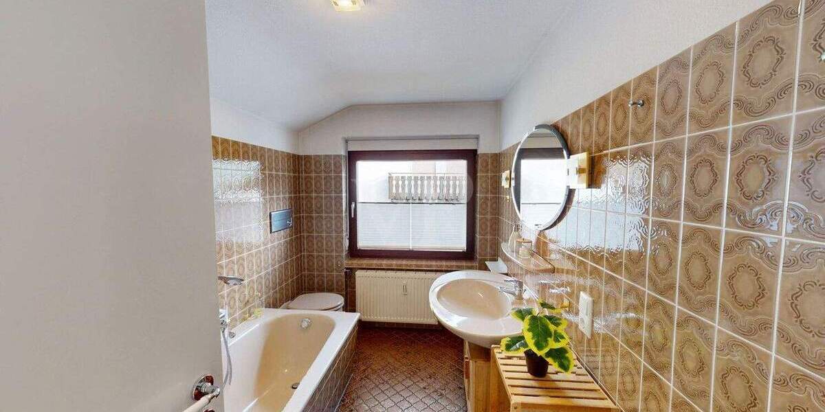 Etagenwohnung Seebach - 2 Zimmer, 69 m&sup2;, 147.000&euro; | Angebot:25660479