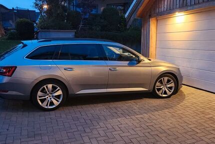 Skoda Superb 248.000 km 12.499 &euro; Neuweiler 75389