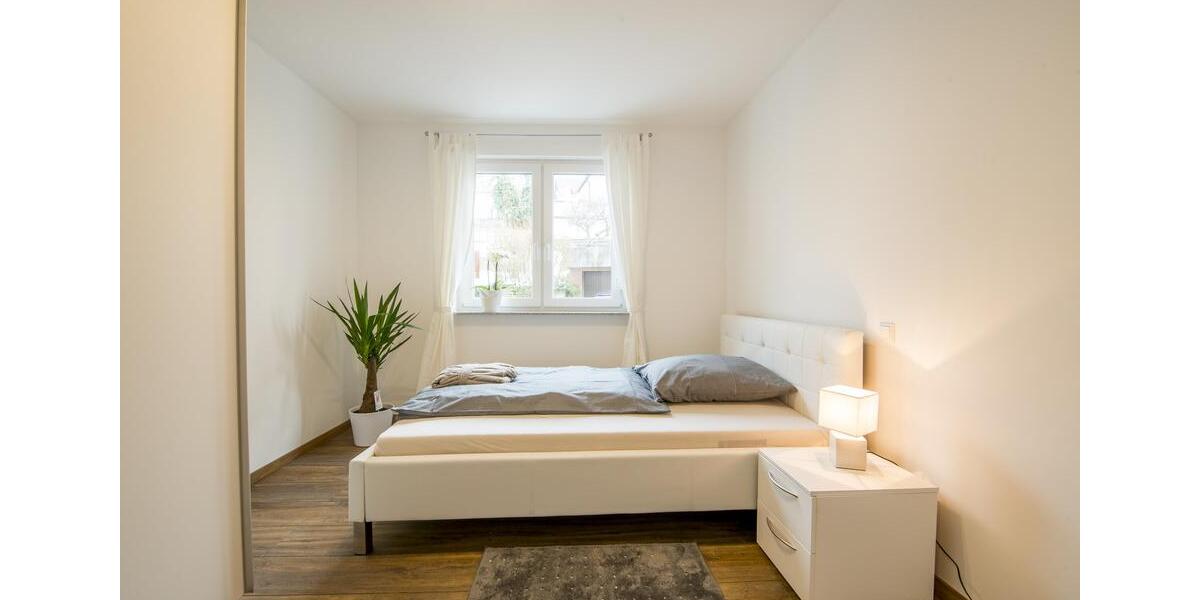 Dachgeschoßwohnung Baden-Baden Baden - 3 Zimmer, 140 m&sup2;, 2.600&euro; | Angebot:22138484