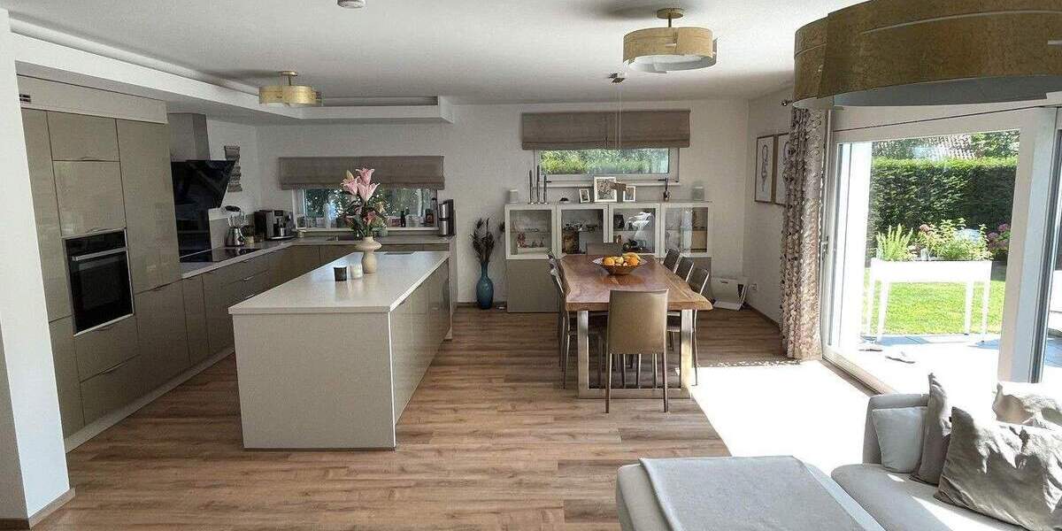 Doppelhaushälfte Baden-Baden Ebersteinburg - 8 Zimmer, 231 m&sup2;, 898.000&euro; | Angebot:25704943