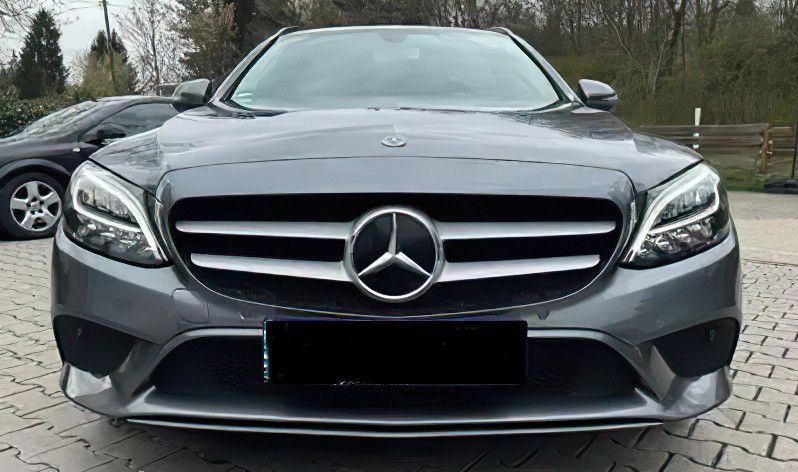 Mercedes-Benz C 200 143.500 km 18.450 &euro; Baden-Baden 76532