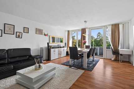 Schöne Aussichten: 4- Zimmer Wohnung mit großem Balkon, Stellplatz und EBK - Wohnung Hügelsheim | Angebot:27306597