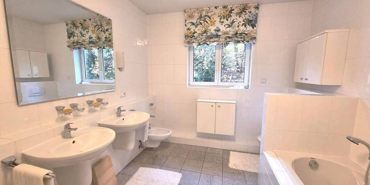 Etagenwohnung Baden-Baden Innenstadt - 3 Zimmer, 150 m&sup2;, 755.000&euro; | Angebot:25729900