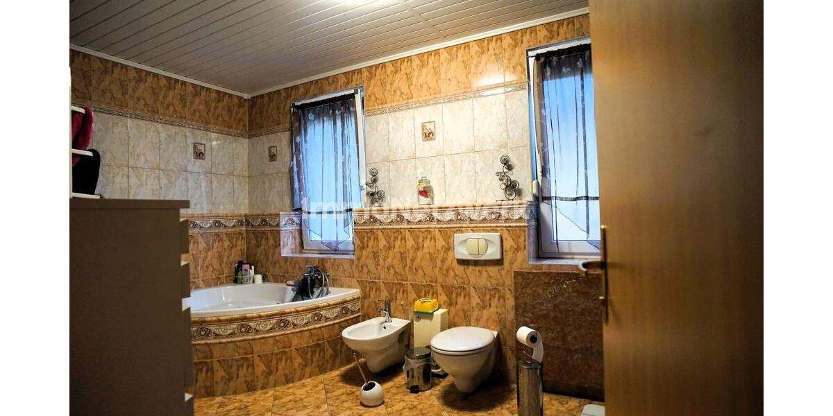 Einfamilienhaus Bad Wildbad - 5 Zimmer, 145 m&sup2;, 359.000&euro; | Angebot:25715472