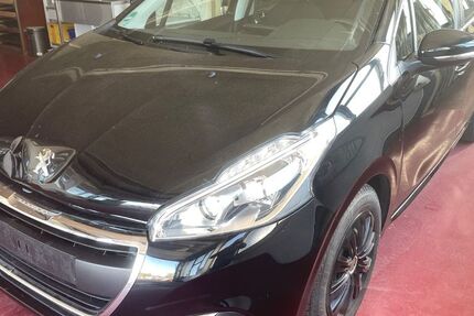 Peugeot 208 81.358 km 5.000 &euro; Baden-Württemberg - Hechingen 72379