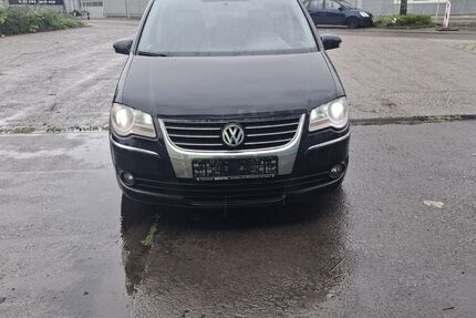 VW Touran 179.000 km 3.299 &euro; Baden-Württemberg - Sachsenheim 74343