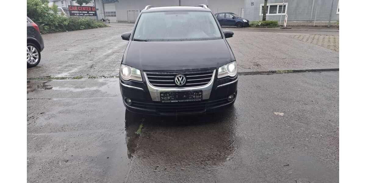 VW Touran 179.000 km 3.299 &euro; Baden-Württemberg - Sachsenheim 74343