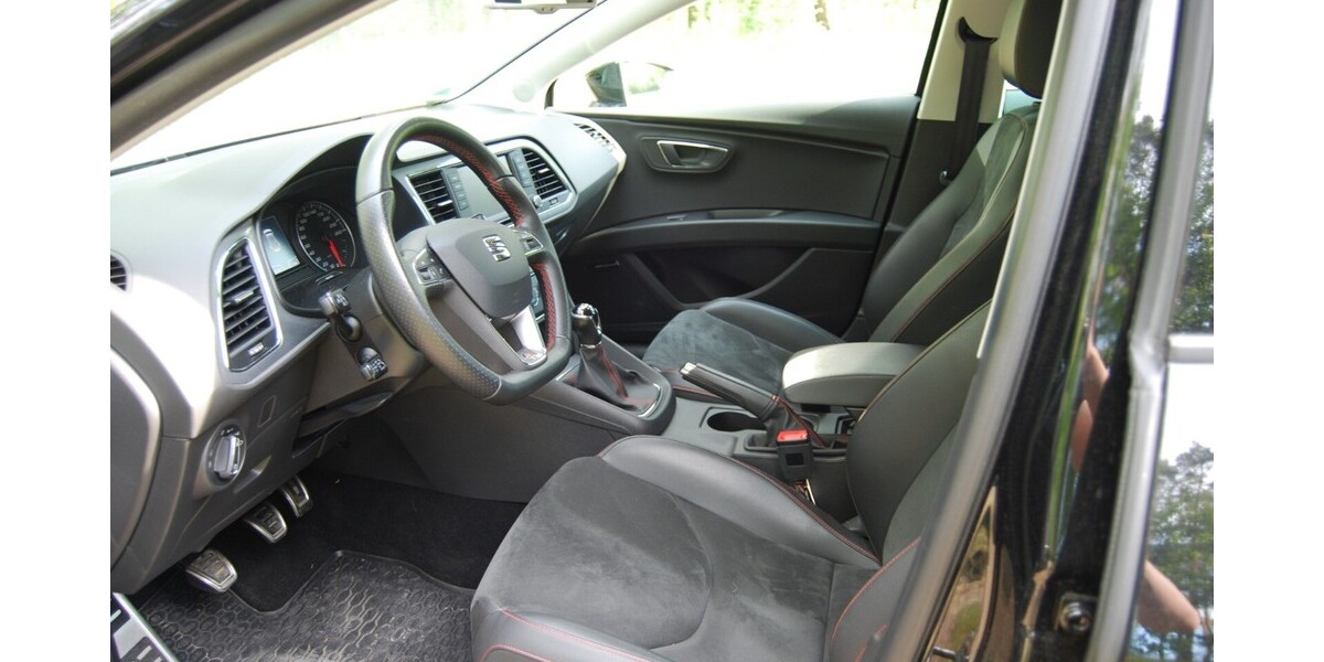 Seat Leon 84.000 km 14.700 &euro; Lauf 77886