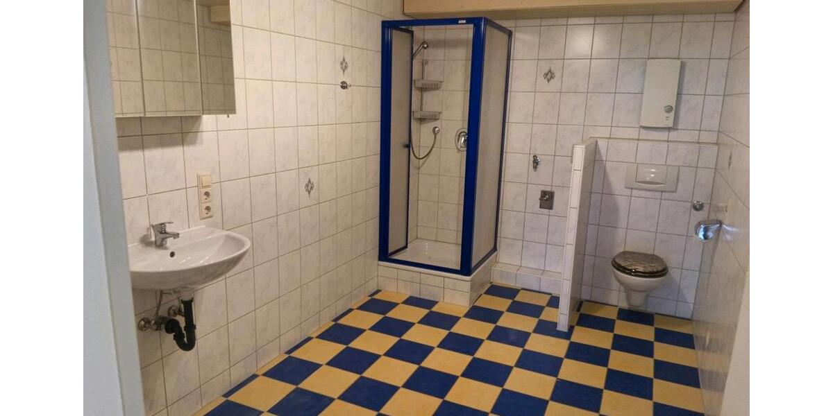 Etagenwohnung Bad Herrenalb - 2.5 Zimmer, 66 m&sup2;, 126.000&euro; | Angebot:25858189