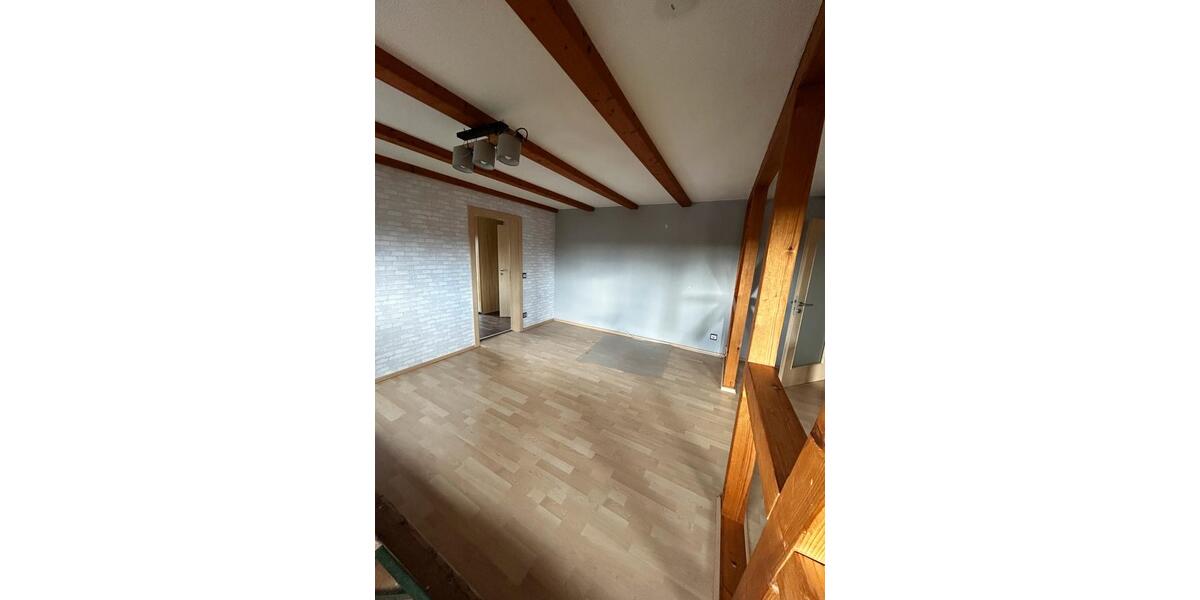 Dachgeschoßwohnung Neuweiler - 4.5 Zimmer, 110 m&sup2;, 1.200&euro; | Angebot:25398892