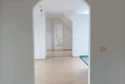 Wohnung Ettlingen - 3 Zimmer, 50 m&sup2;, 900&euro; | Angebot:26003085
