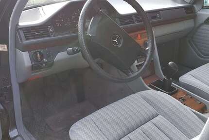 Mercedes-Benz 200 90.000 km 9.999 &euro; Gernsbach 76593