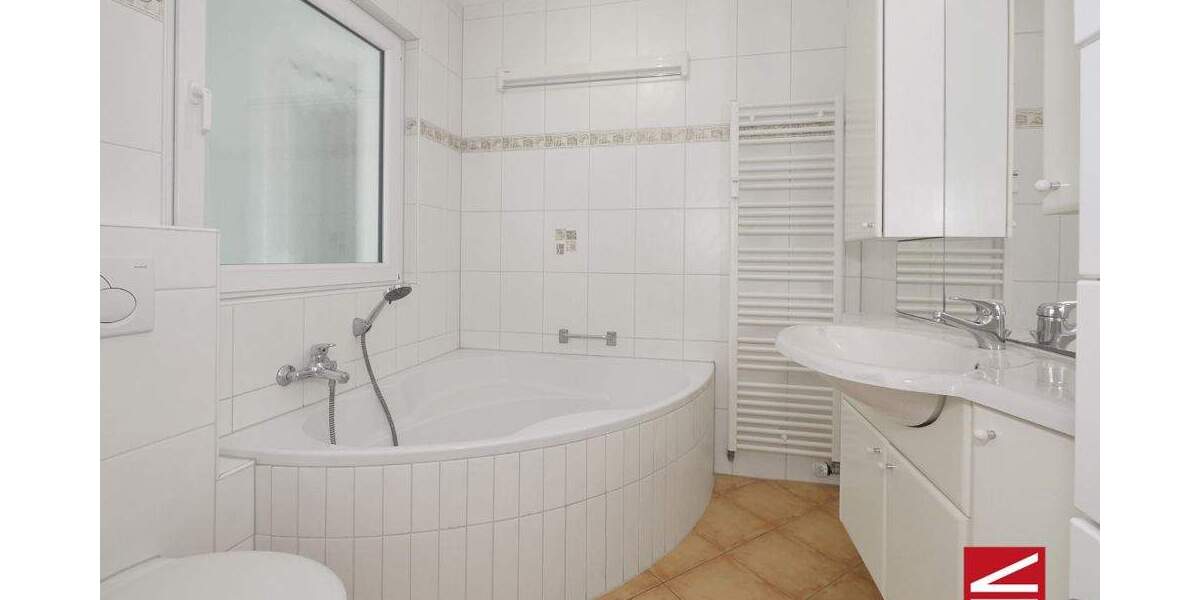 Etagenwohnung Baden-Baden Oos - 2 Zimmer, 71 m&sup2;, 235.000&euro; | Angebot:25692848