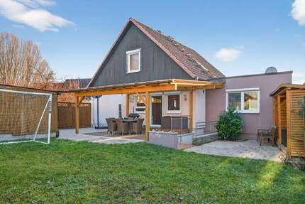 Haus Straubenhardt / Ottenhausen Ottenhausen - 5 Zimmer, 174 m&sup2;, 449.000&euro; | Angebot:24391812