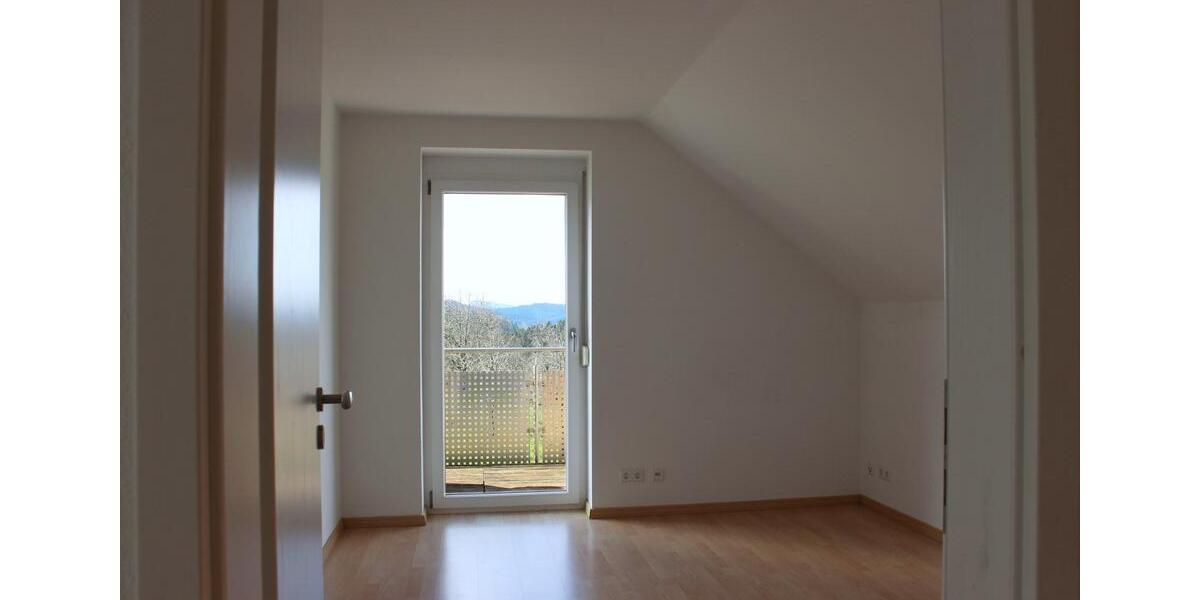 Einfamilienhaus Loffenau - 4 Zimmer, 143 m&sup2;, 579.000&euro; | Angebot:25966424