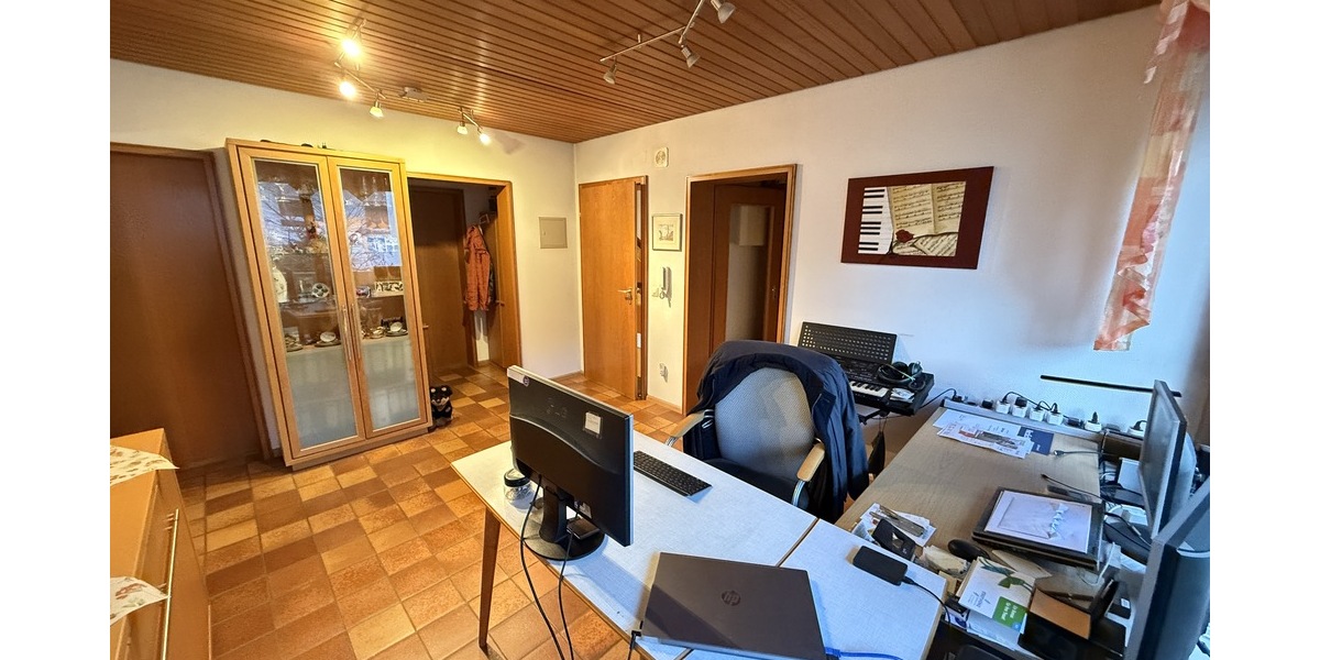 4-Zimmer-Wohnung mit 2 Balkone und Stellplatz in Sandweier - Etagenwohnung Baden-Baden Baden | Angebot:17595069