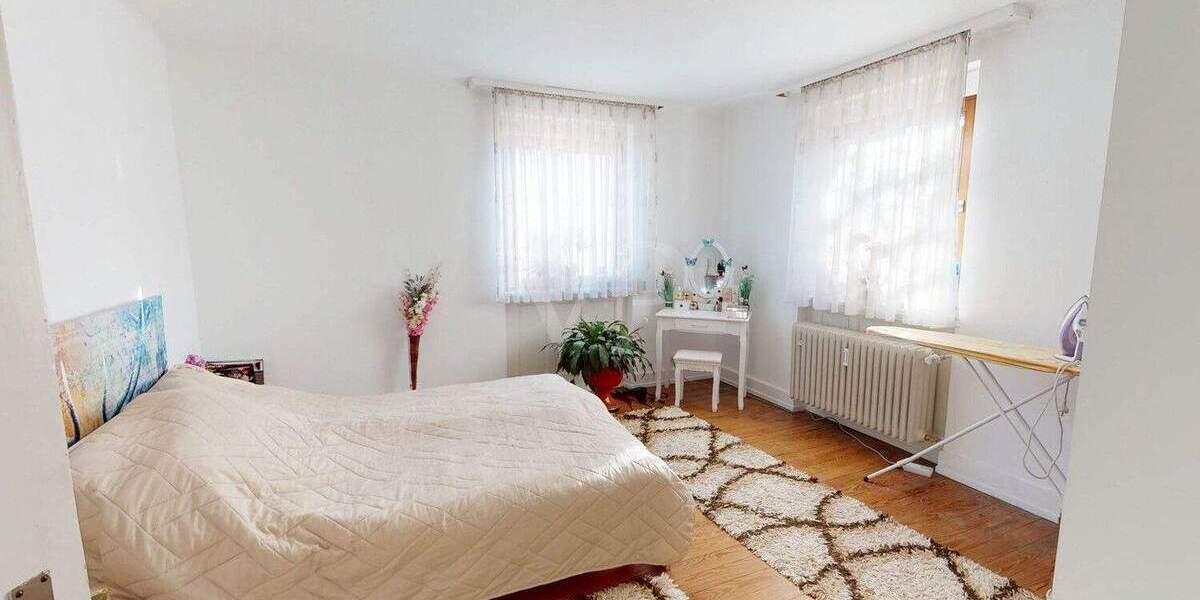 Mehrfamilienhaus, Wohnhaus Sasbach Ortsgebiet - 9 Zimmer, 180 m&sup2;, 420.000&euro; | Angebot:25729721